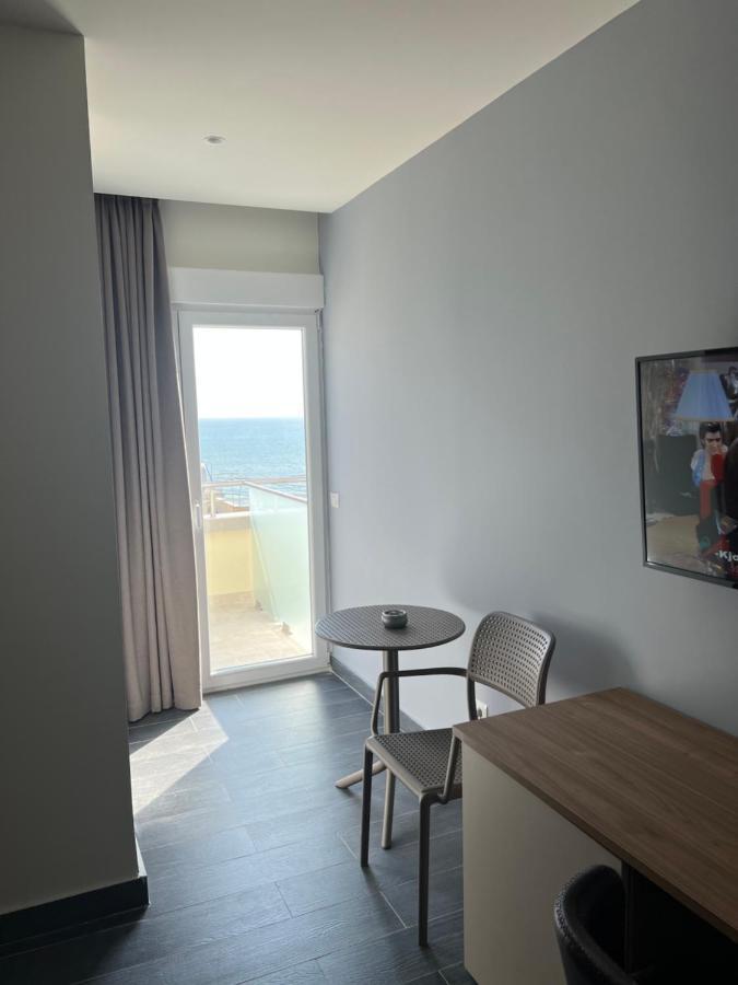 Split Rooftop Suites Дуррес Экстерьер фото