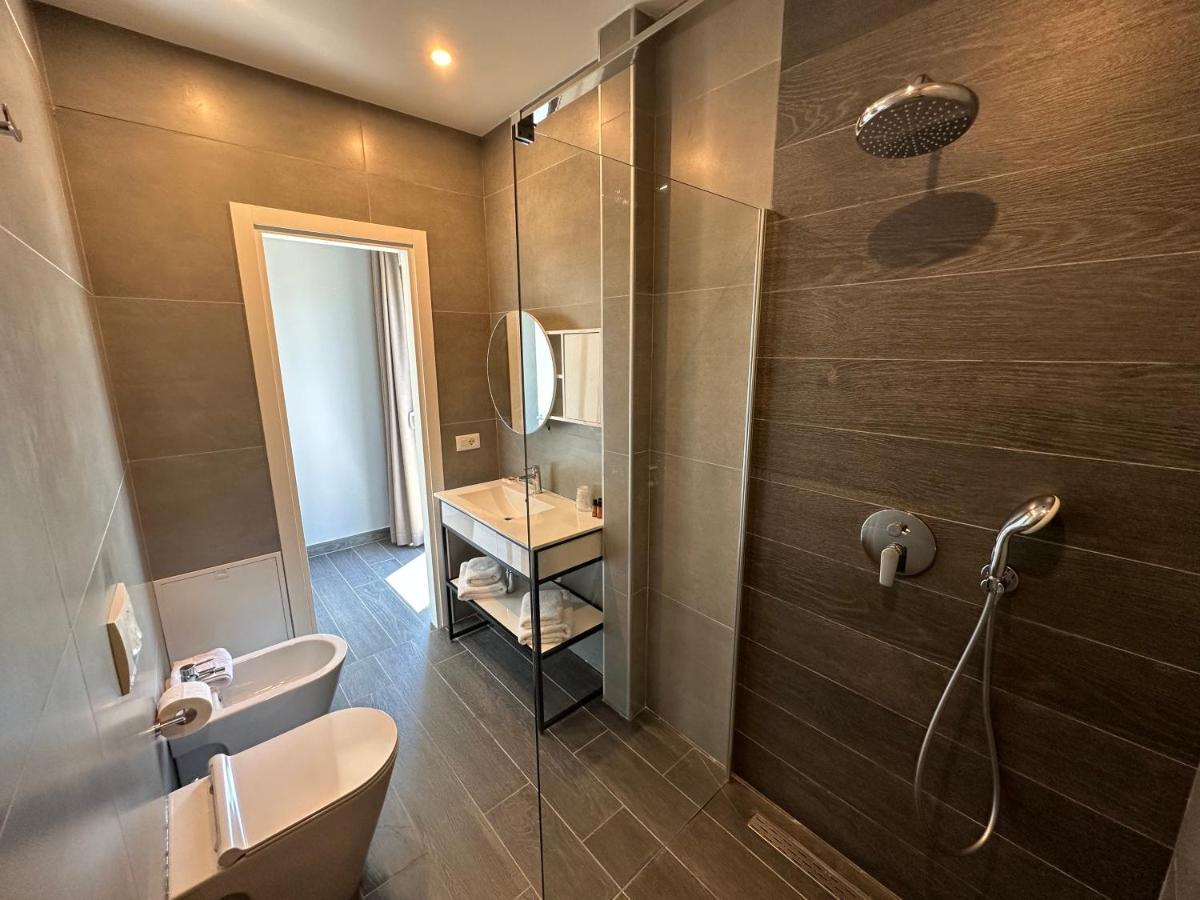Split Rooftop Suites Дуррес Экстерьер фото